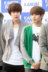 高清组图：SJ强仁今日退伍 透露暂时没有活动计划