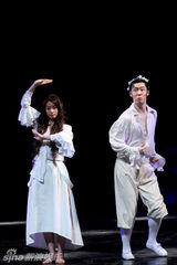 幻灯图：《堂吉诃德》演二轮 孟京辉谢幕连滚带爬