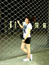 幻灯图：何彦霓自拍清纯写真 展活泼可爱面