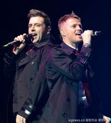 组图：西城男孩火爆开唱 女子组合精彩献艺