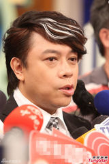 蔡康永患病毒性颜面失调后露面 面部仍不稳(图)