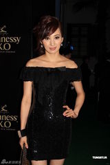 组图：汪诗诗汪圆圆姐妹花亮相 与罗霖吴婉芳相见欢