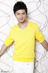 组图：叶祖新最新写真 活泼萌动变暖男