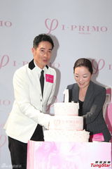 组图：陈豪欲亲自为儿剪脐带 合约将满家庭为重