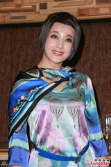 组图：两代武则天会面 刘嘉玲称刘晓庆老师