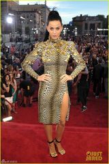 组图：MTV红毯女星水果姐秀牙套ladygaga扮人鱼