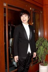 幻灯图：古巨基澄清女友未怀孕 黎耀祥过不成父亲节 