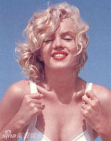 组图：玛丽莲-梦露金色卷发火红丰唇性感迷人