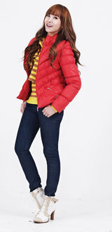 组图：f(x)宋茜甜美写真 出演维尼夫妇走红