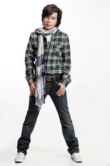 高清图：谢华单曲写真首曝光 转型突破前卫造型