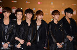 高清组图：韩团EXO等出席2012MAMA颁奖礼发布会