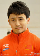 组图：体操萌主冯喆微博搞笑走红