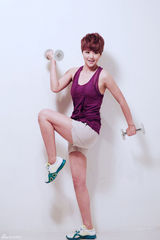 组图：谭维维任亚运推广大使 拍运动大片展活力