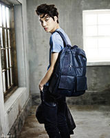 高清组图： 韩团EXO-K成员KAI海报曝光小秀性感