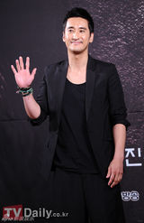 组图：朱元陈世妍等为韩剧《新娘面具》造势