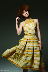 组图：隋俊波曝三色写真 倾情演绎多彩人生