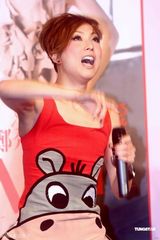 幻灯图集：郑秀文时隔六年重返台湾宣传福音专辑