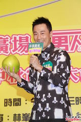 组图：《男人如衣服》迎中秋 林峰与熊黛林比高