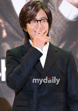 组图：裴勇俊朴振英携手 制作新剧《Dream High》