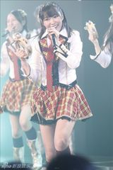 组图：指原莉乃首登HKT48舞台成为正式成员