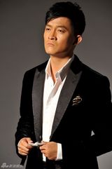 组图：杨志刚的别样优雅与时尚 尽显独特锋芒 