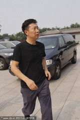 组图：田华于洋韩三平葛优冯巩唐国强等送别陈强