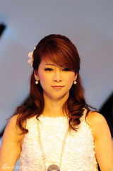 组图：仙妻水谷雅子亮相活动分享美容秘诀