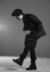 组图：陈楚生时尚大片玩突破 打造美式雅痞男人风