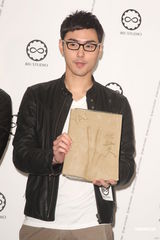 组图：阮经天郑元畅不逃兵役 林依晨否认搭售陈柏霖 