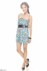 组图：辛芷蕾夏日写真清靓怡人韩范足