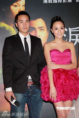 组图：《泪王子》香港首映 关颖朱璇再现同性吻