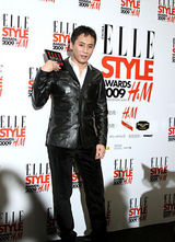 幻灯图集：刘烨王珞丹获殊荣 海润明星闪耀盛典