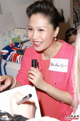 组图：袁彩云将产女 方中信愿尽好爸爸责任