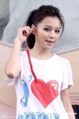 徐若瑄示“爱”王力宏 赠高跟鞋愿其寻真爱(图)