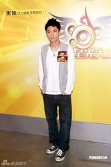 幻灯图：张敬轩录制节目 关楚耀吸毒后首公开现身