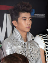 组图：2PM亮相巡演记者会 中国南京等数站演出确定