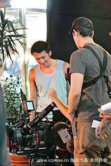 高清组图：大S有三助手服侍 拒与谢霆锋吃盒饭