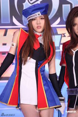 组图：By2性感Cosplay装 自曝曾同时喜欢一男生