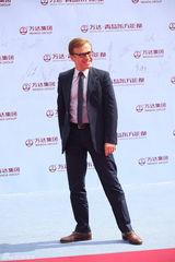 组图：莱昂纳多梁朝伟赵薇等齐聚青岛