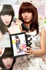 组图：郭书瑶最爱变装party 带歌迷大跳自创舞