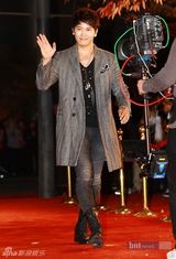 组图：少女时代金贤重等亮相颁奖礼 车胜元获大奖