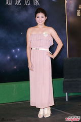 组图：候选港姐亮相辩论赛 佳丽登台秀口才