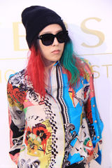 高清组图：GD香港为品牌站台 彩发诡秘显个性