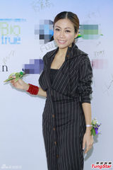 组图：颜卓灵失金马影后 导演黄修平反倒恭喜