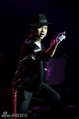 幻灯图集：邓超演话剧模仿杰克逊 孙俪给男友打满分