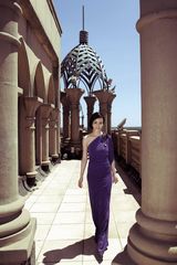 高清组图：陶红时尚写真 古堡之中绽放绚丽玫瑰