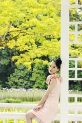 组图：唐于鸿异国写真娇艳迷人 生如夏花绚烂精致