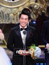 组图：韩国演员高贤贞获2010SBS演技大奖