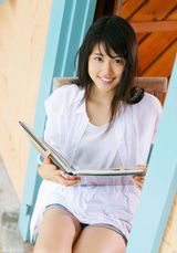 组图：日版奶茶妹妹有村架纯走红 甜笑超治愈