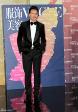 组图：高云翔亮相Vogue庆典 有型有款被赞国际范儿